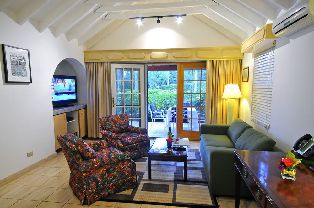 Fourways Inn Mount Pleasant Екстериор снимка