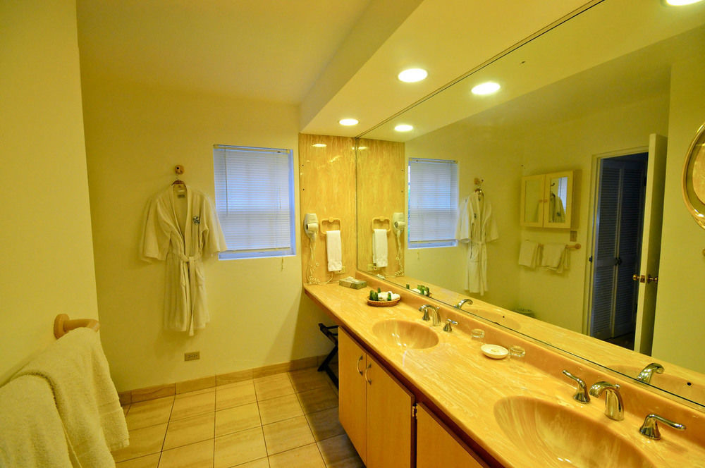Fourways Inn Mount Pleasant Екстериор снимка