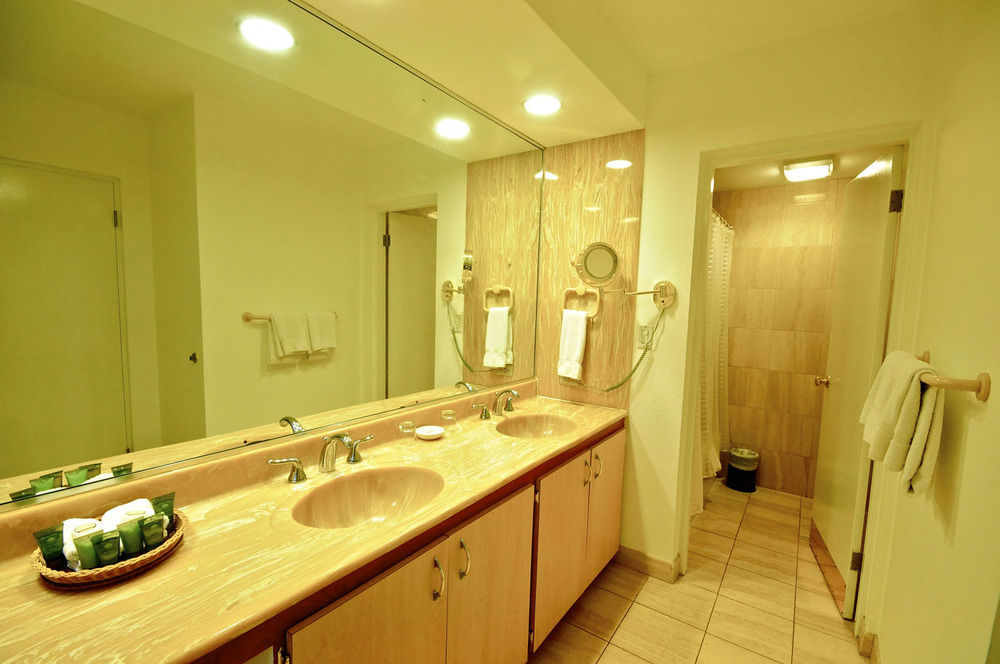 Fourways Inn Mount Pleasant Екстериор снимка
